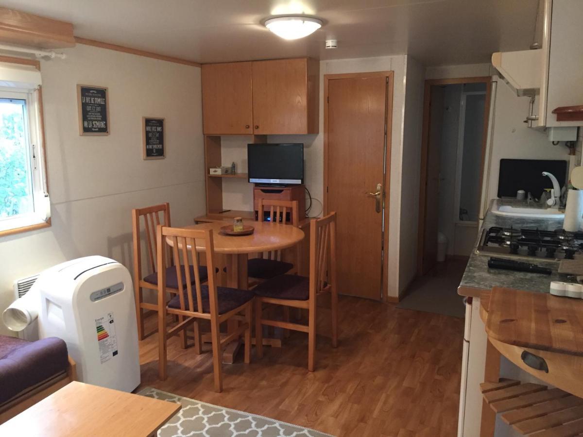 Mobil-Home 4-6 Personnes Saint-Julien-En-Born Exteriér fotografie